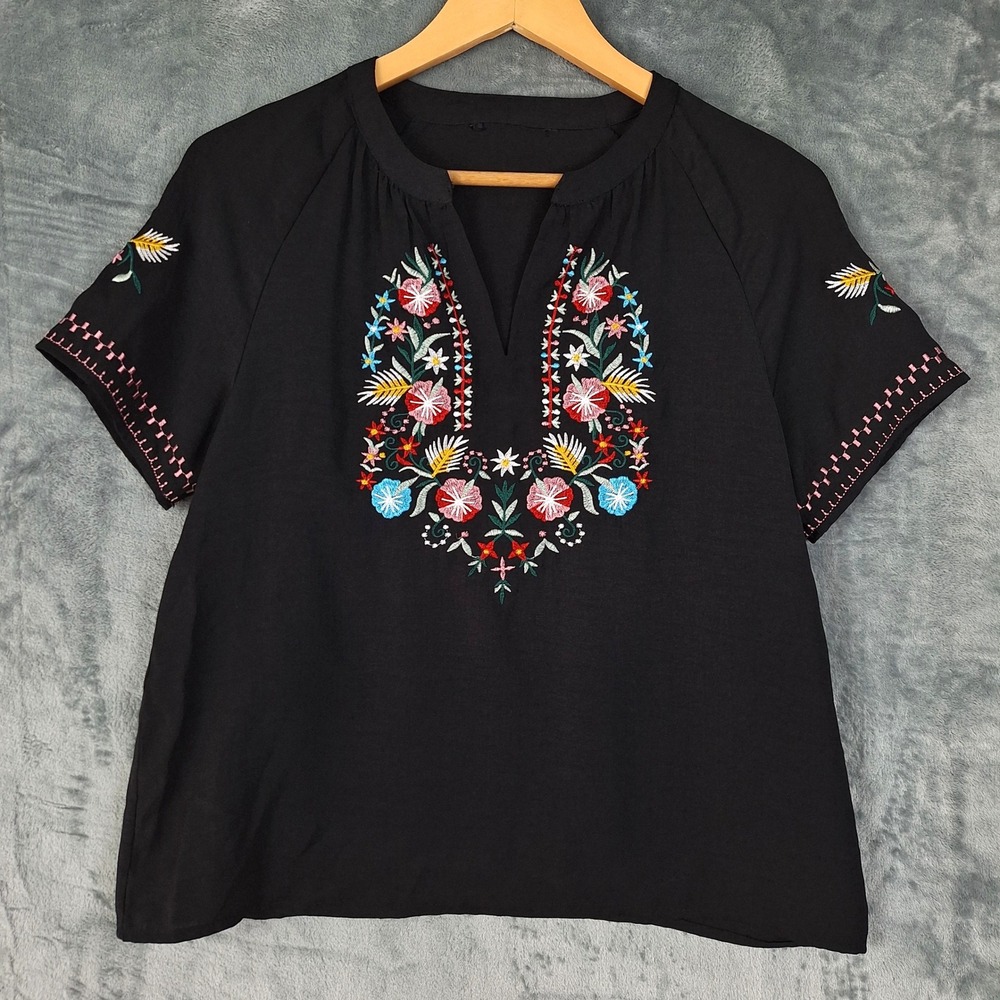 Womens Top Medium Black Boho Embroidered Floral Peasant Folk Dark Cottagecore